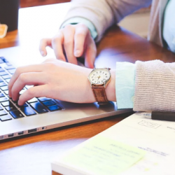 La Minute Coach : la meilleure façon de s'installer face à un ordinateur